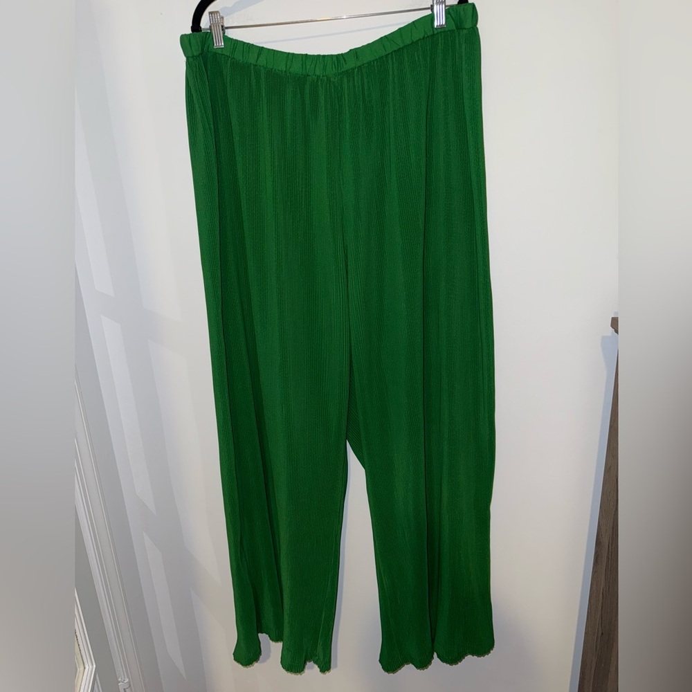 PrettyLittleThing Bright Green Plissé Wide-Leg Pants | Size 20 💚 - Picture 6 of 15